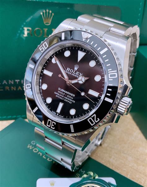 rolex submariner hulk noob v8|Rolex Hulk watch review.